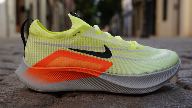 Nike Zoom Fly 4 - ROADRUNNINGReview.com نمبر وان