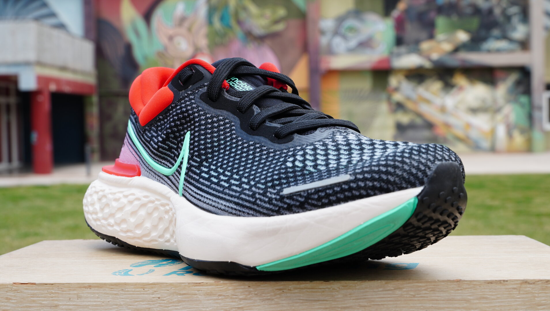 nike invincible run zoom x
