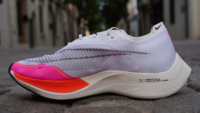 nike zoomx vaporfly next %2