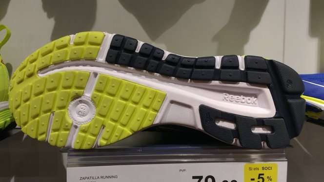 Reebok one hotsell distance 2.