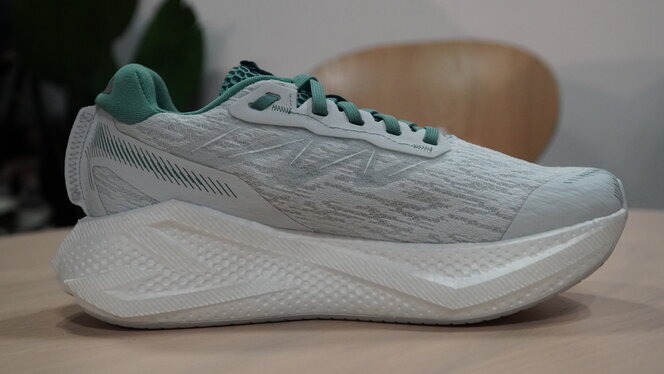 Salomon Aero Glide 4