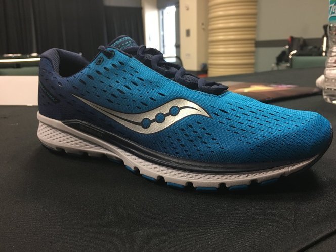 Saucony Breakthru 3 - Análisis y opinión - ROADRUNNINGReview.com