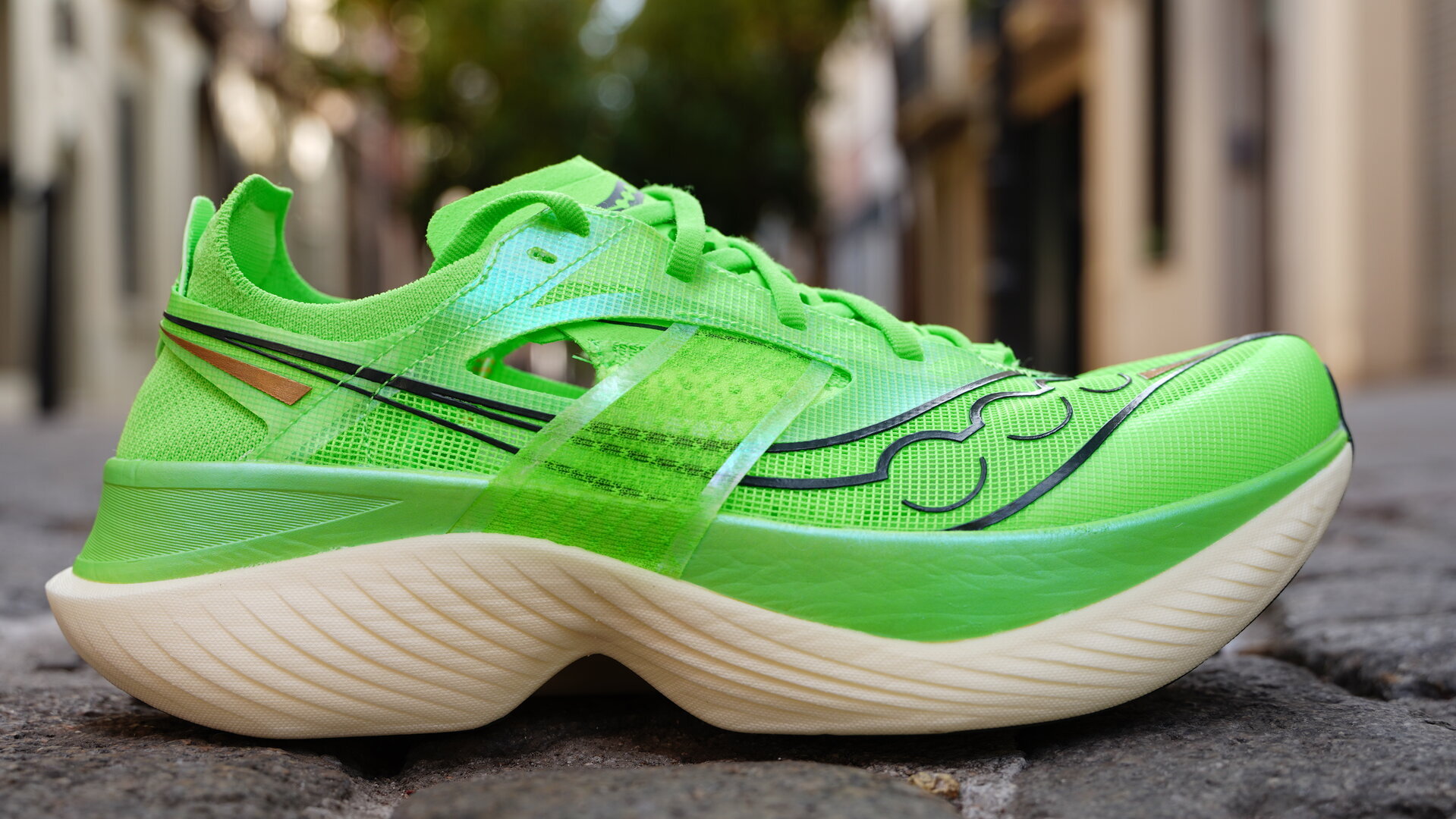 Saucony Endorphin Elite VS Saucony Endorphin Speed 3 ROADRUNNINGReview