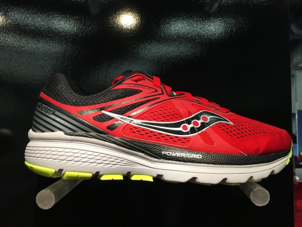 saucony swerve