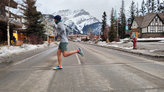 Corriendo con ellas por Banff, Columbia Británica 