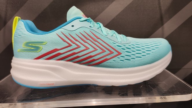 skechers go run ride 8 pantip