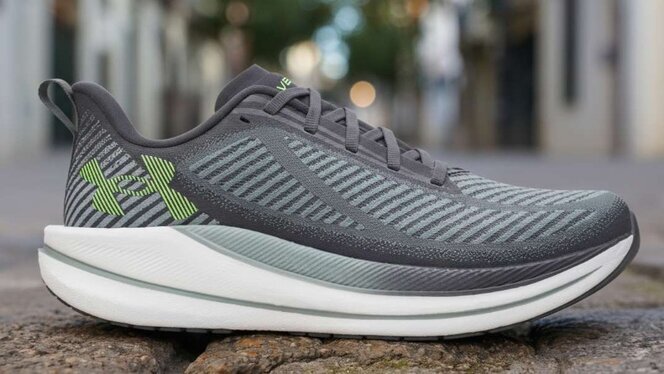 Under Armour Velociti 5