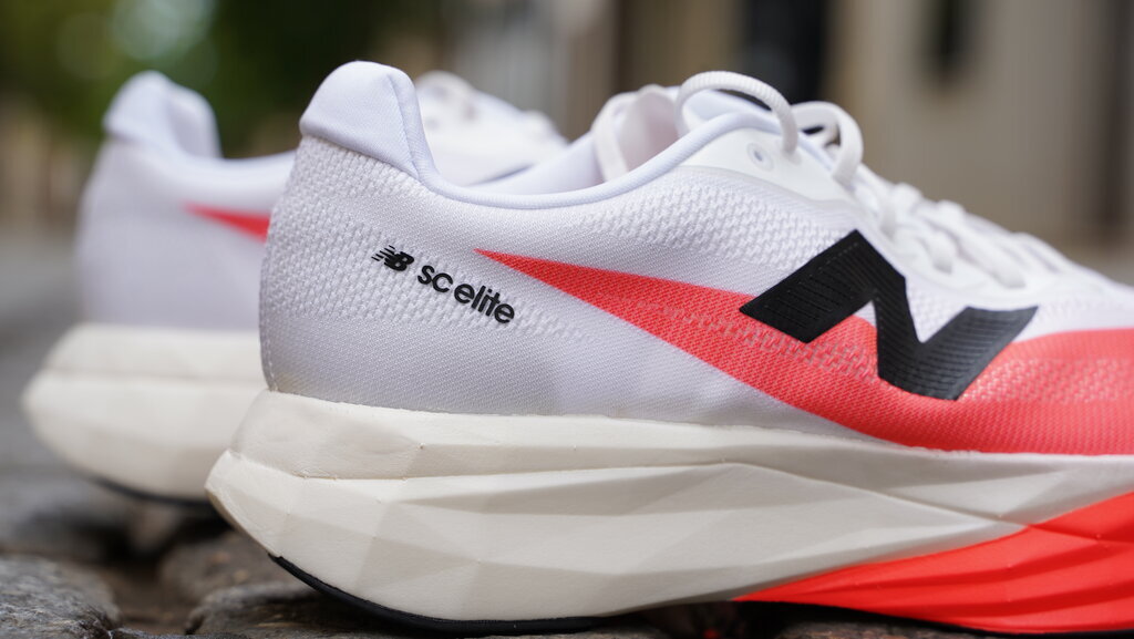 New Balance Fuelcell supercomp elite v5