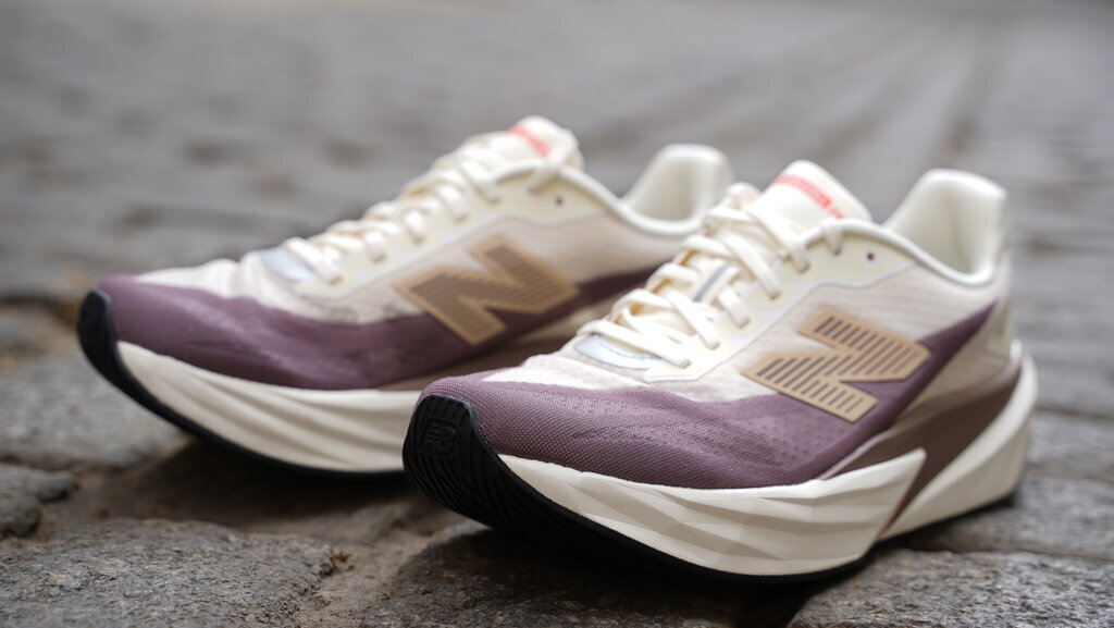 New Balance Rebel v5