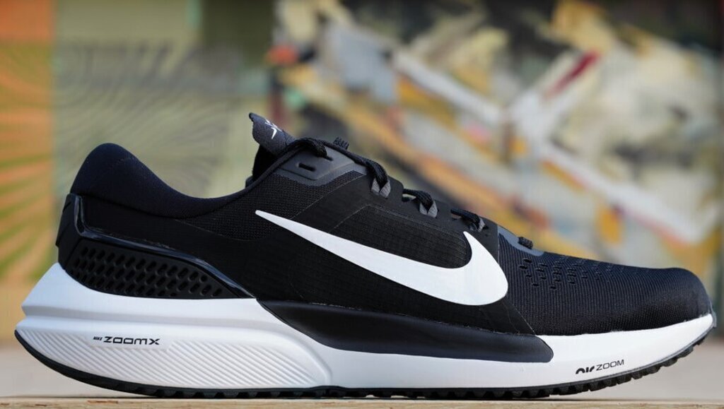 Nike Air Zoom Vomero 15