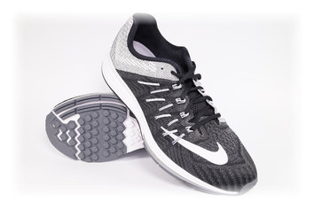 Nike Air Zoom Elite 8 Un modelo ligero y versátil renovado sobretodo en el upper.
