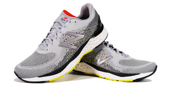 New Balance Fresh Foam 880v10 Eso de la línea clásica de NB ya no va acorde con esta zapatilla