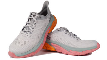 Hoka One One Clifton Edge Talón exagerado para un aterrizaje controlado