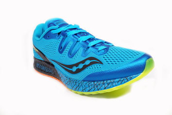 Saucony Freedom ISO Incorporan cordones de otro color para tunearlas