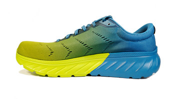 Hoka One One Mach 2 Simplicidad en el upper para hacerla aún más racing