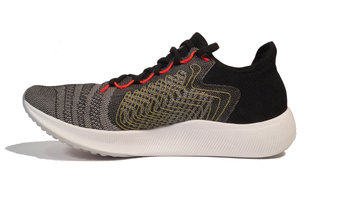 New Balance FuelCell Rebel La adaptación del pie en un auténtico calcetín.