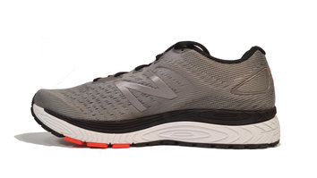 New Balance Solvi v2 Cuentan con la misma estructura y suela que las 880v9.