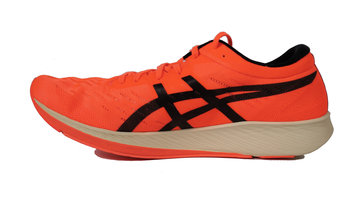 ASICS Metaracer ¿Es el upper más perforado jamás visto?