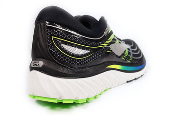 Brooks Glycerin 15 Un conjunto de tecnologías que lidera el Super DNA.