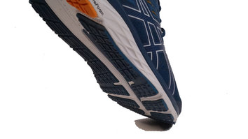 ASICS GEL CUMULUS 21 Orientadas al corredor de peso medio, que quiera fiabilidad y estructura