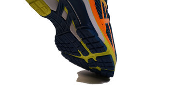 ASICS GEL KAYANO 26 Si necesitas soporte, amortiguación y una corrección de tu pisada, escoge Gel Kayano 26