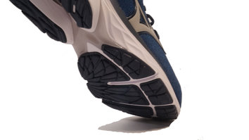 mizuno wave rider 23 analisis