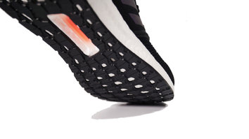 Adidas Ultraboost 20 Máxima amortiguación y sensaciones blandas = Adidas Ultraboost 20