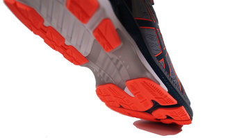 ASICS Gel Kayano 27 Esta zapatilla no excluye a ningún corredor