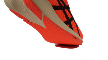 ASICS Metaracer Rápido, técnico y dotado. 3 cualidades a tener en cuenta para cualquiera que las quiera