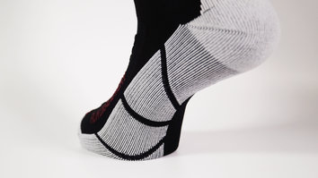 X-Socks Run Discovery La altura, a nuestro parecer, la perfecta para un calcetín de running