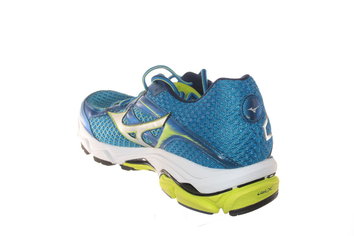 Mizuno Wave Ultima 7 Suela duradera y flexible