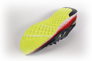 New Balance Fresh Foam 1080 v6 Buen agarre y durabilidad en casi todos los terrenos