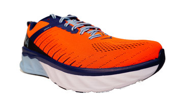 Hoka ONE ONE Arahi 3 Capaces de ponerse a ritmos tápidos cuando parece que lo tenemos controlado
