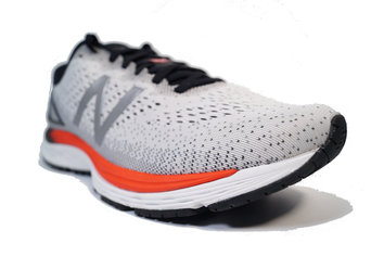 New Balance 880v9 Suma tranquilamente sin asomarte a los ritmos de vértigo