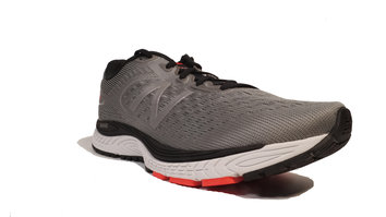 New Balance Solvi v2 Solventes a ritmos de crucero sin pedirle demasiadas apretadas