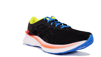 ASICS Novablast Ideales para entrenamientos a ritmos dinámicos, inferiores a los 4'30/km