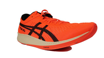 ASICS Metaracer Consume kilómetros mientras el ritmo y las pulsaciones siguen a tope