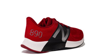 New Balance FuelCell 890v8 En tiradas mayores a los 12km es donde más hemos disfrutado de ellas