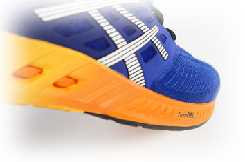 ASICS FuzeX La Asics Fuzex es una zapatilla que nos permite correr con múltiples prestaciones