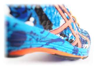 ASICS Gel Noosa TRI 11 Una zapatilla rápida que nos invita a correr para explorar sus límites.