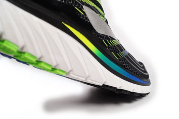Brooks Glycerin 15 El Super DNA y el resto de tecnologías nos permiten una transición suave y dinámica.