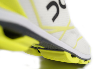 On Running Cloudflash Correr con velocidad